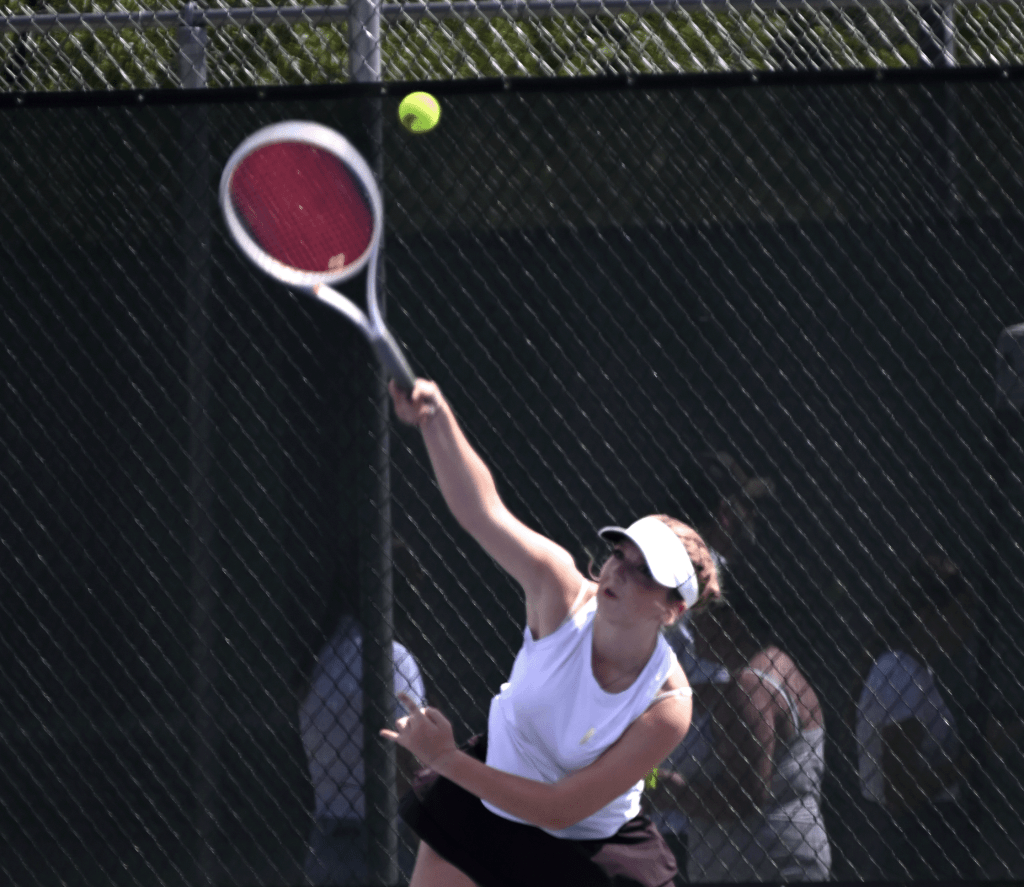 Lady Spartans get best of Dinos on tennis court | KOAl