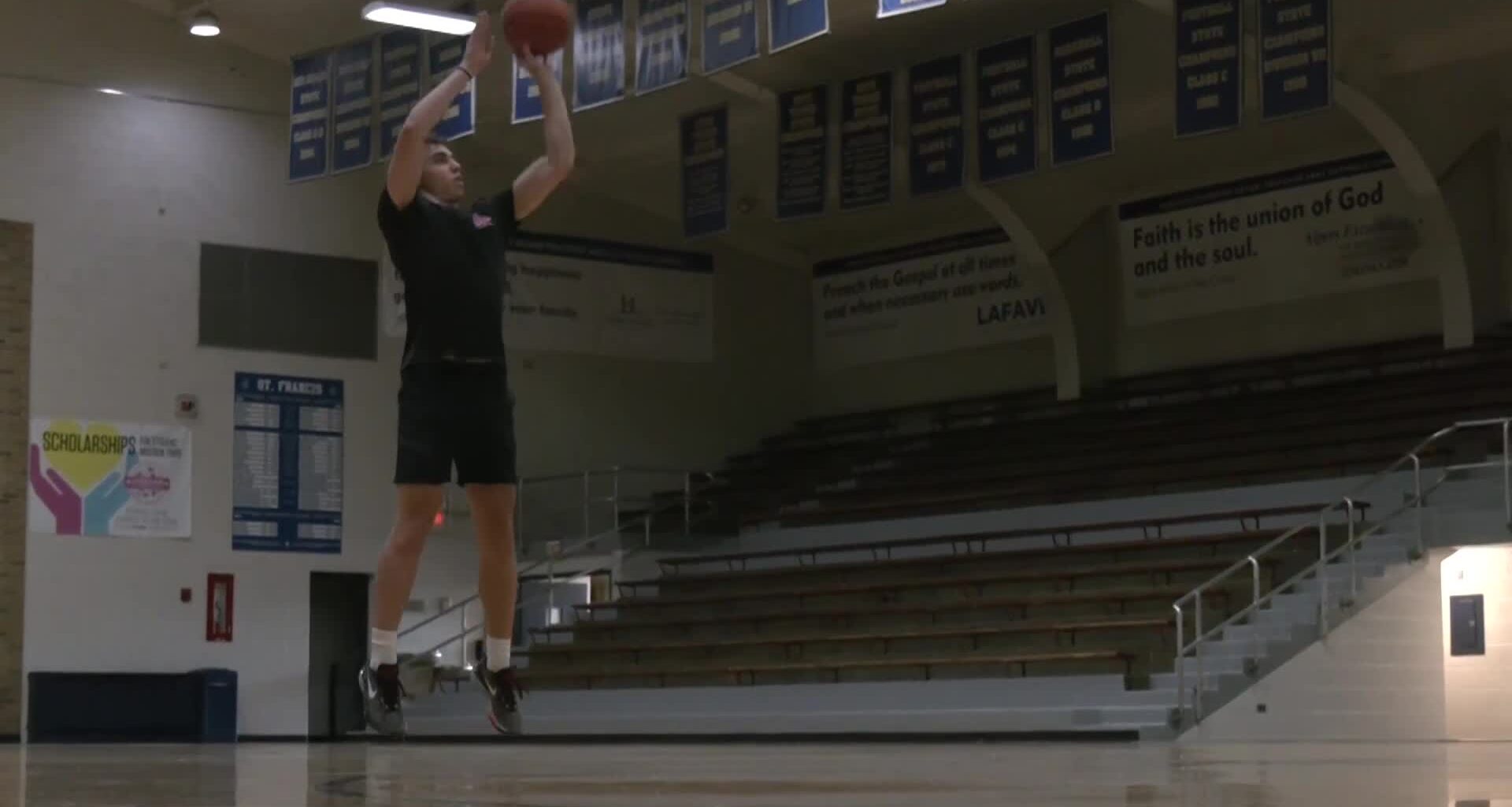 TCSF grad Wyatt Nausadis prepares for junior season of D1 basketball – 9and10News.com