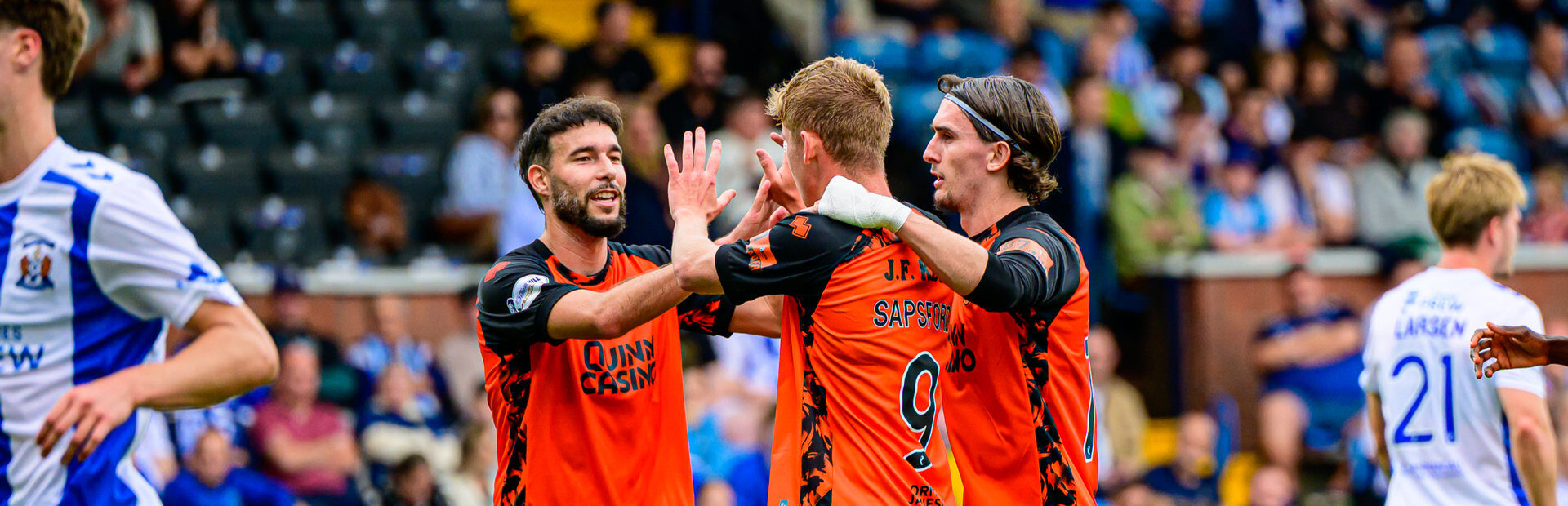 United in dominant victory on the road