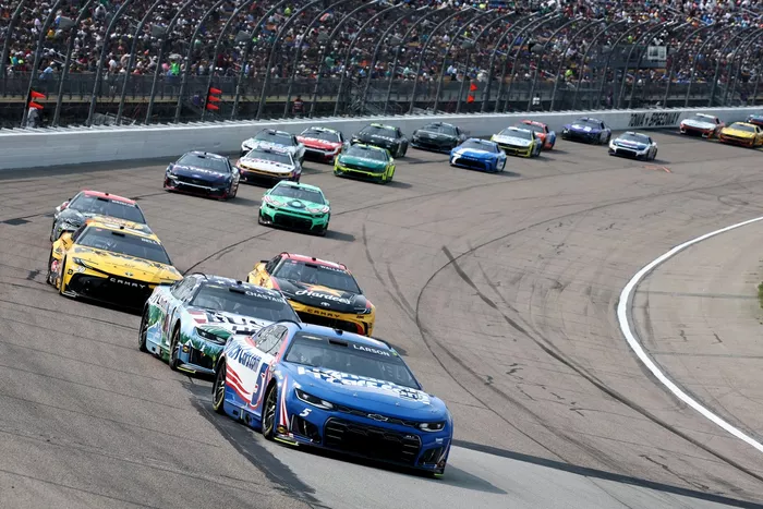 Kyle Larson, Hendrick Motorsports