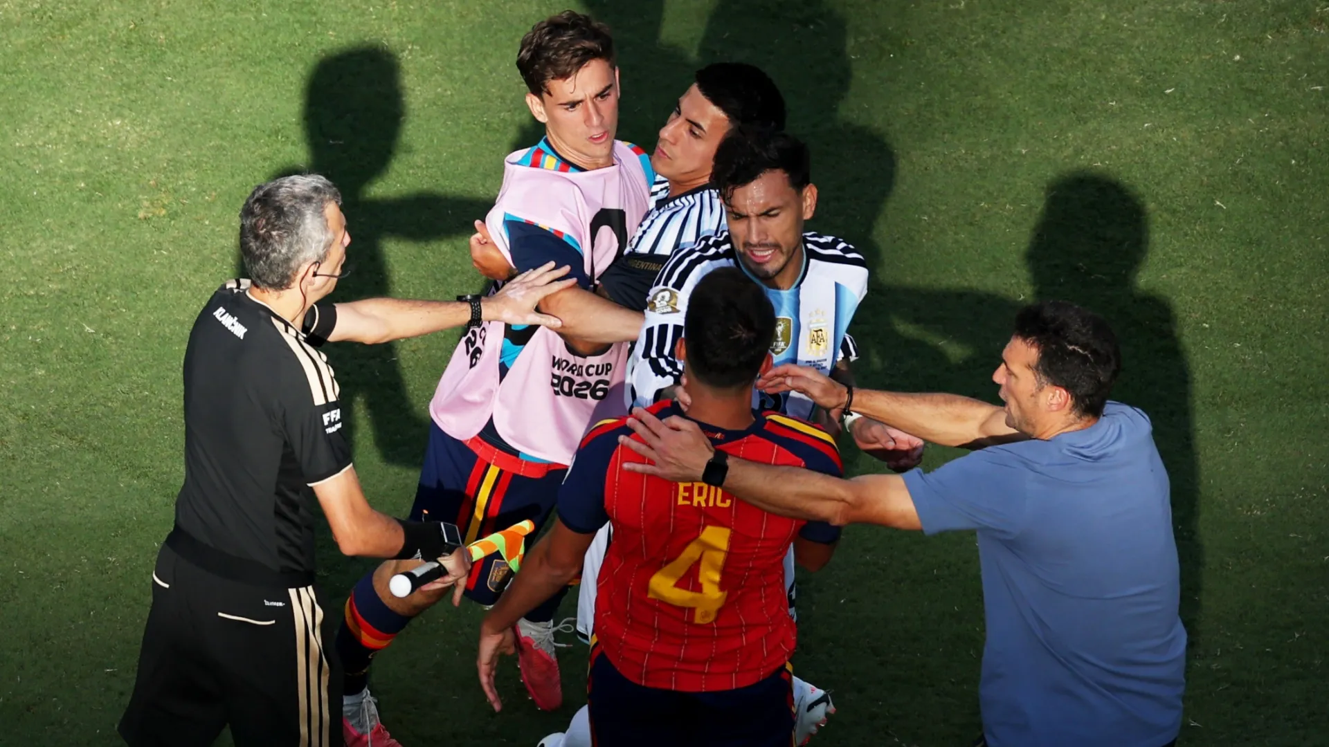 Leandro Paredes  and Eric Garcia have words after the FIFA World Cup 2026 Final. (Getty Images)