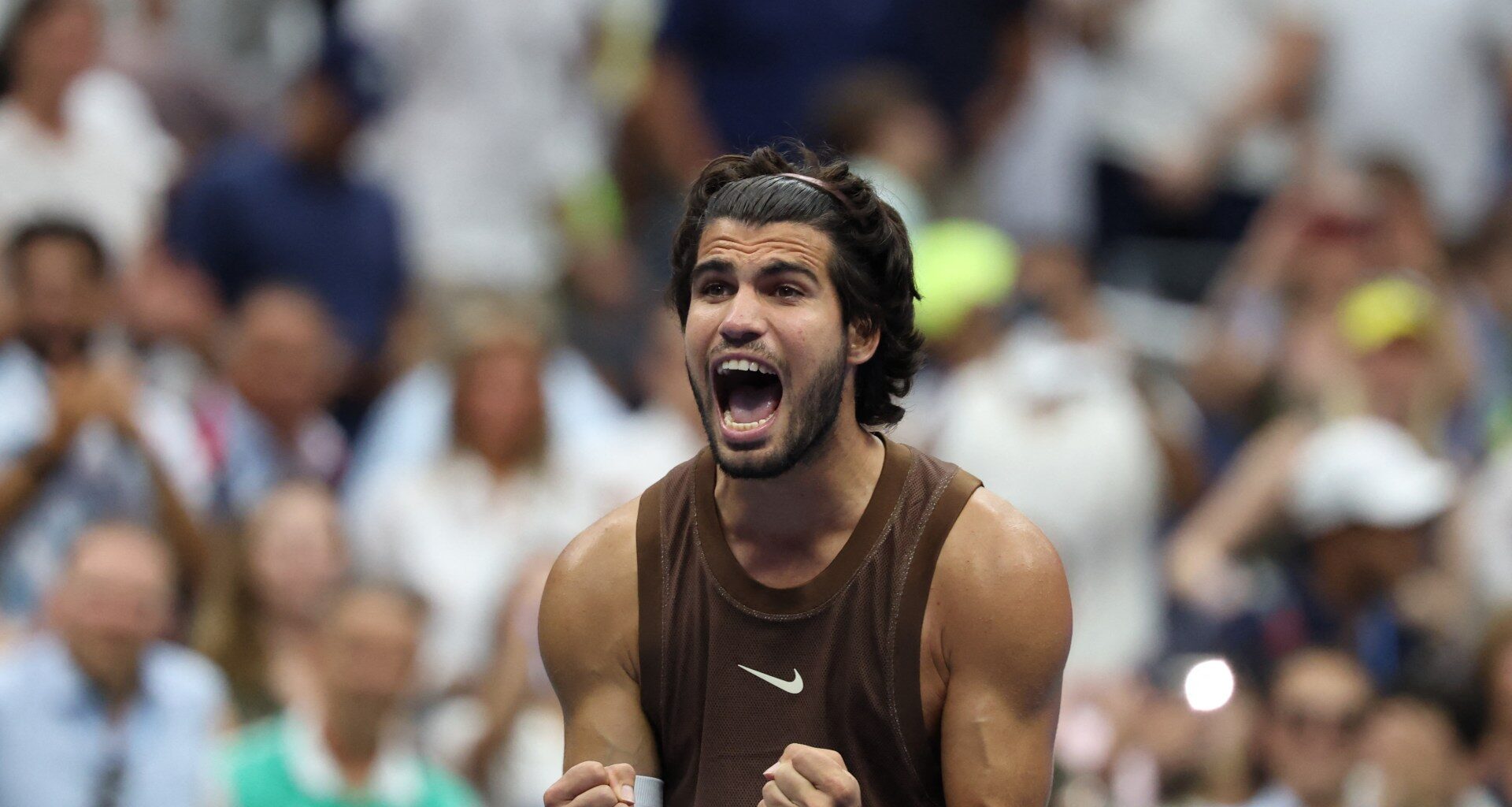 US Open: Alcaraz wins on return, aggressive Sabalenka advances | Tennis