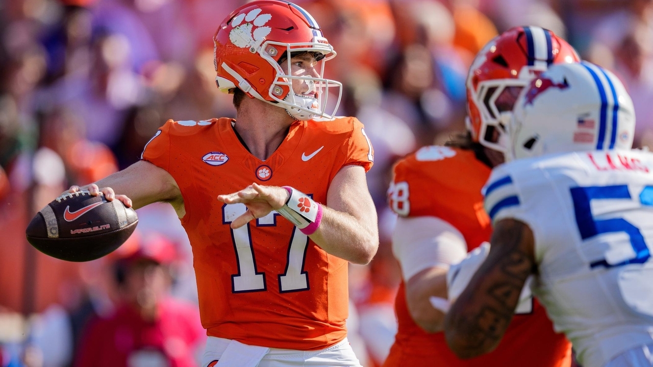 Christopher Vizzina to start at QB for Clemson against No. 11 LSU, coach Dabo Swinney says
