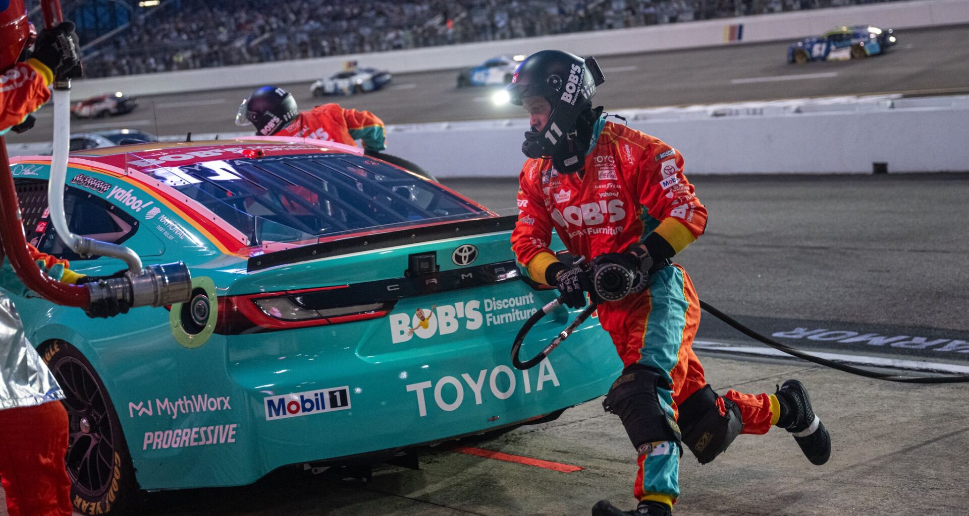 NASCAR drivers in favor of return to Chase format, saying it will yield a more legitimate champion