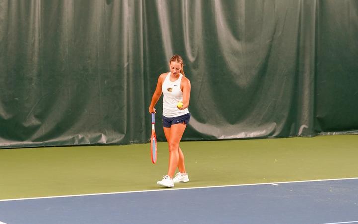Women's Tennis Begins Season with Sweep of Sabres