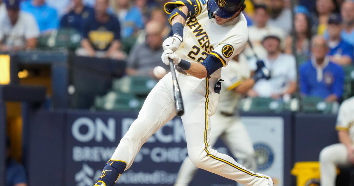 Henderson, Yelich lead Brewers past Cubs for series sweep | MLB