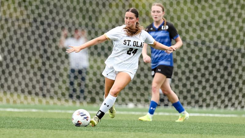 Last-minute goal forces women's soccer to settle for tie at Luther