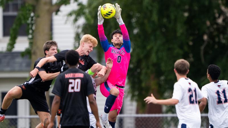 Men’s Soccer: Macalester Plays UW-Whitewater to a Scoreless Tie