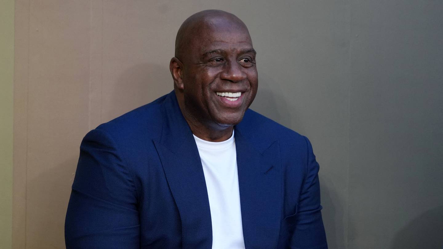 Magic Johnson Makes Strong Case for Who Deserves Next Lakers Statue