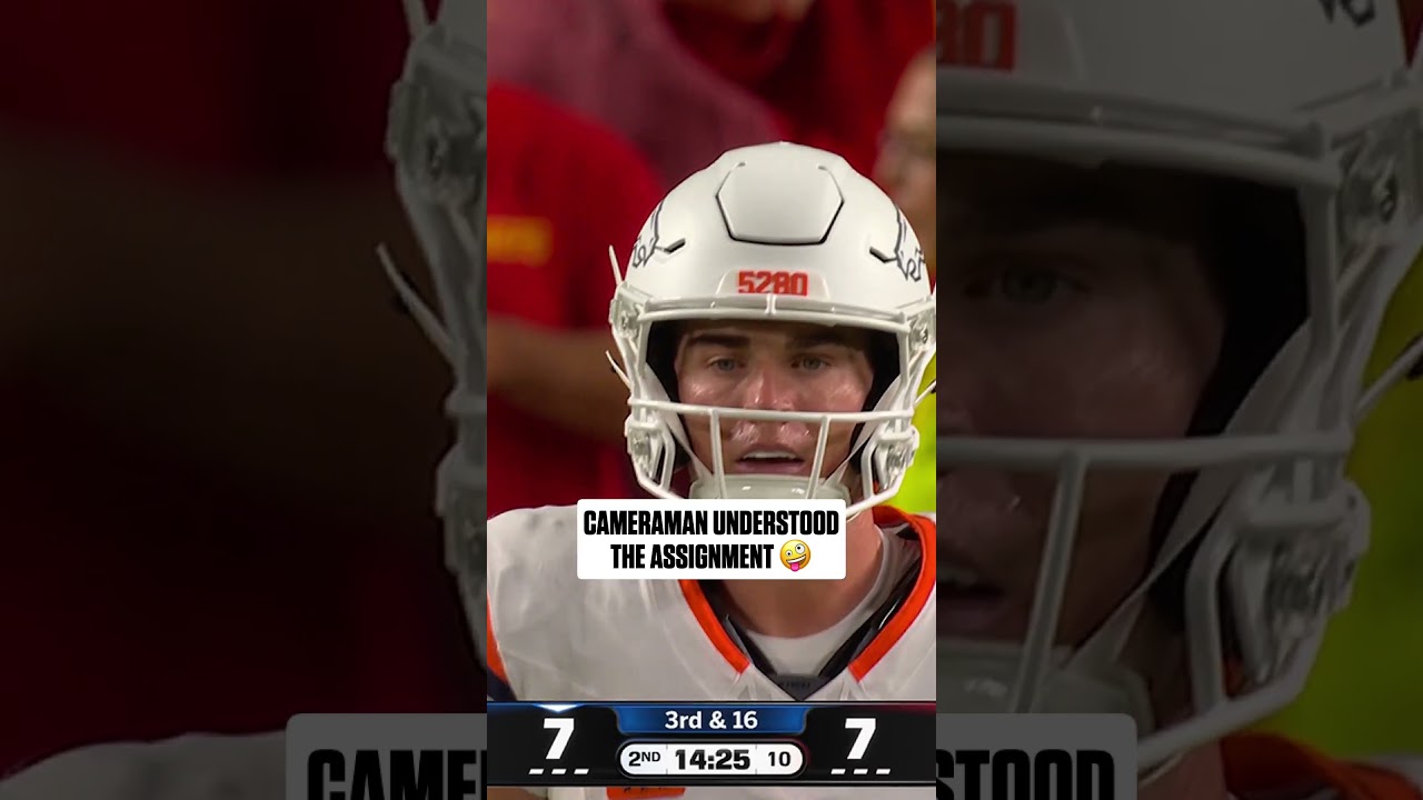 this Chiefs fan was ready for his closeup 😂