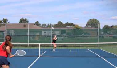 Esky tennis splits doubleheader -