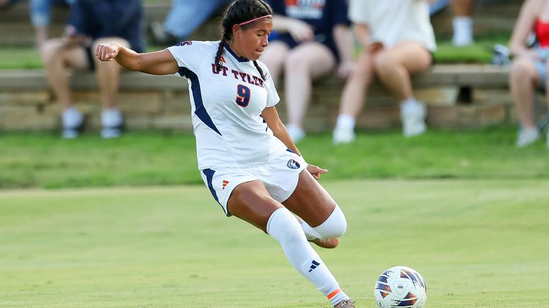 Patriots Secure First Road Win of Season with 2-0 Shutout at Texas A&M International