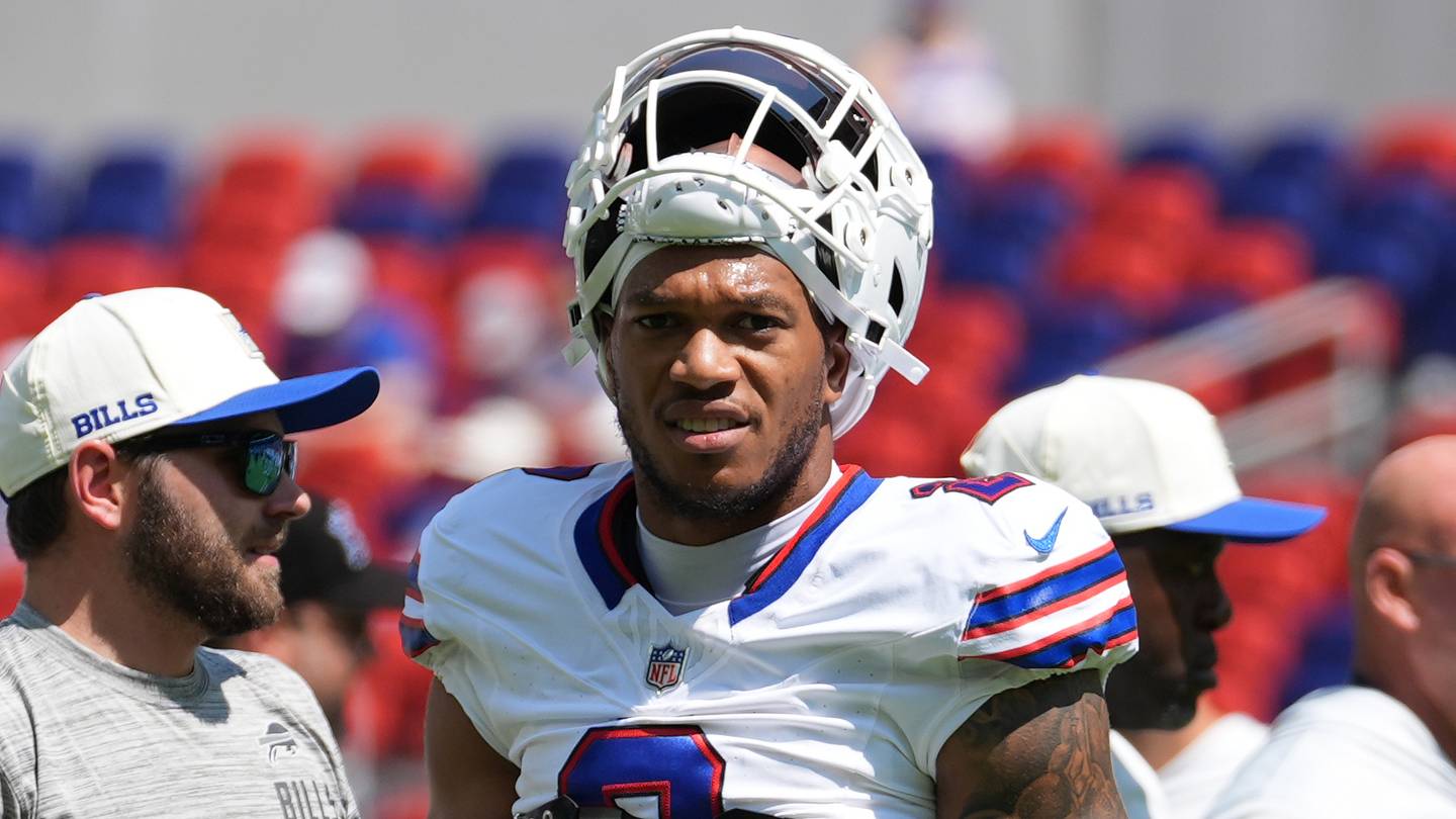 Ex-NFL Team Physician Hints DJ Moore Can Realistically Return for Bills vs. Chargers