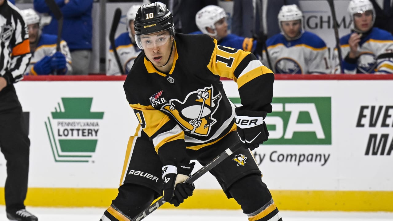 Kuzmenko takes leave from Penguins after father dies on fishing trip