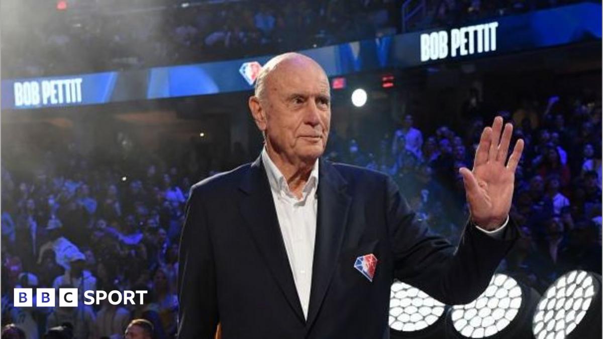 Bob Pettit at an NBA All-Star event in 2022
