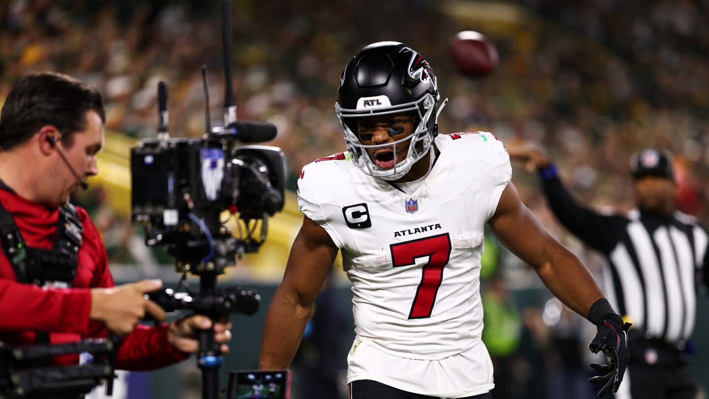 Thursday Night Football: Falcons lead Packers 17-7 at halftime