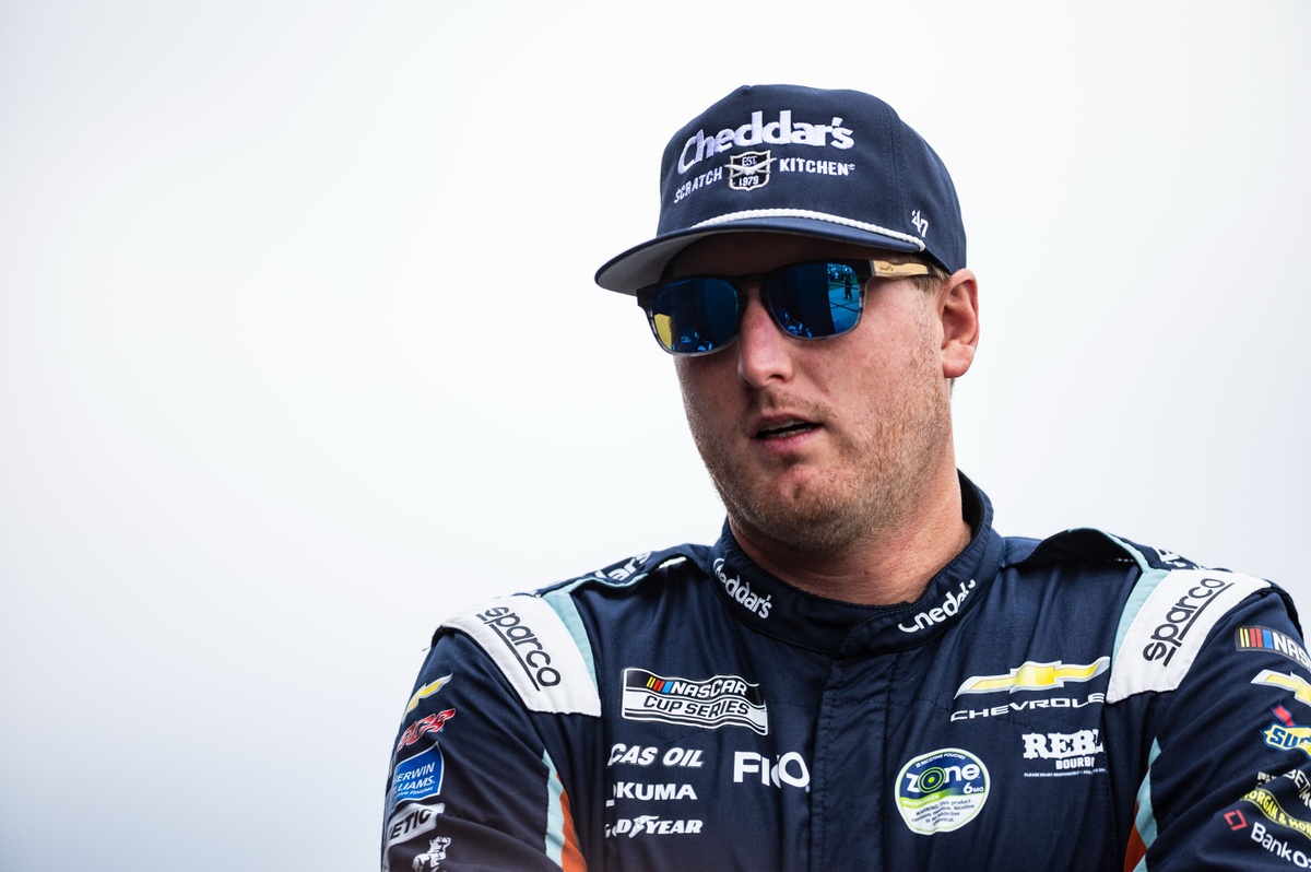 Watch: Fiery radio exchange after Austin Hill and Shane van Gisbergen clash at Kansas