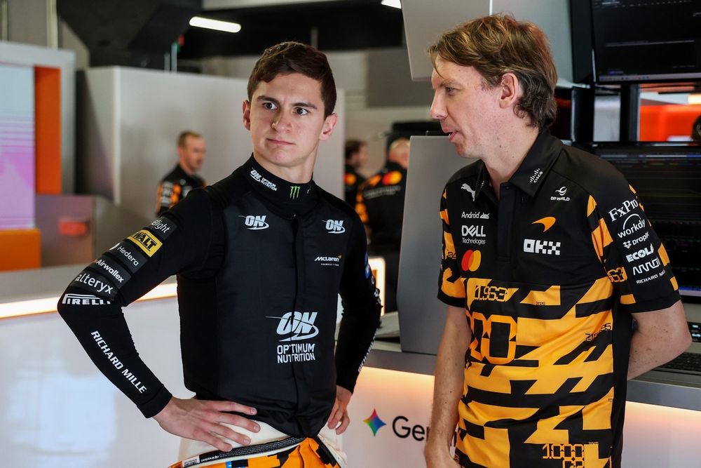 Leonardo Fornaroli, McLaren, Will Joseph, Director of Race Engineering, McLaren