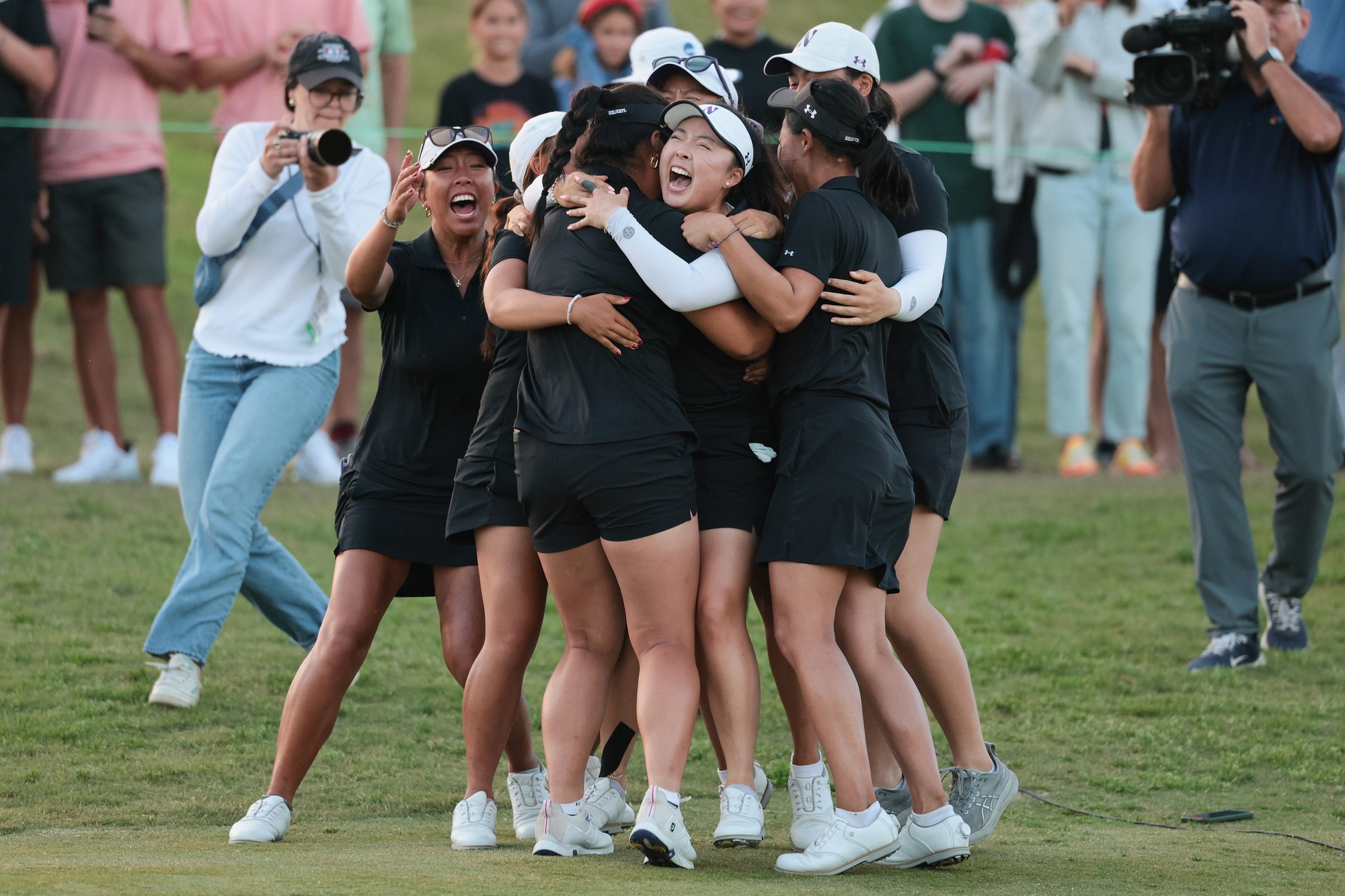 The Wildcats win the 2025 NCAA women's golf national title. (Courtesy of Northwestern Athletics)