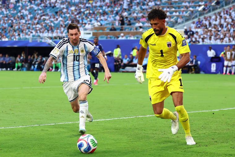 Vozinha of Cape Verde competes with Lionel Messi of Argentina during their World Cup match at Miami Stadium on July 3, 2026 in Miami Gardens, Florida. 