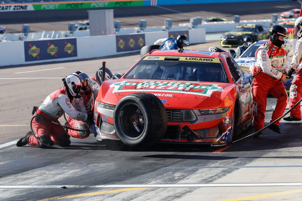 AUTO: OCT 18 NASCAR Cup Series Playoffs Freeway Insurance 500