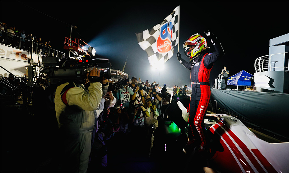 Vanthoor Delivers Porsche Penske Win at Petit Le Mans – Sportscar365