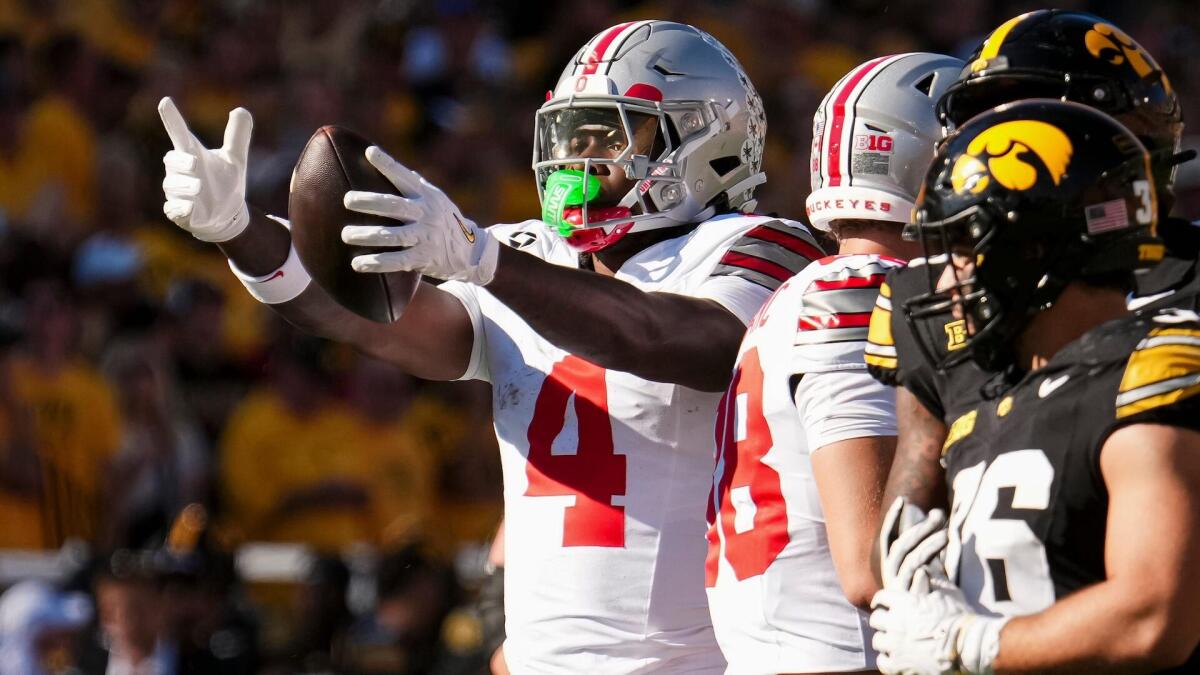 Ohio State's Jeremiah Smith breaks Buckeyes' all-time WR records vs. Iowa