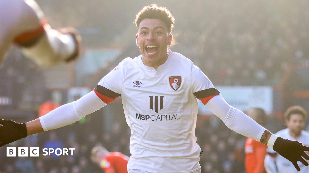 Morgan Rogers playing for Bourenmouth in the Championship