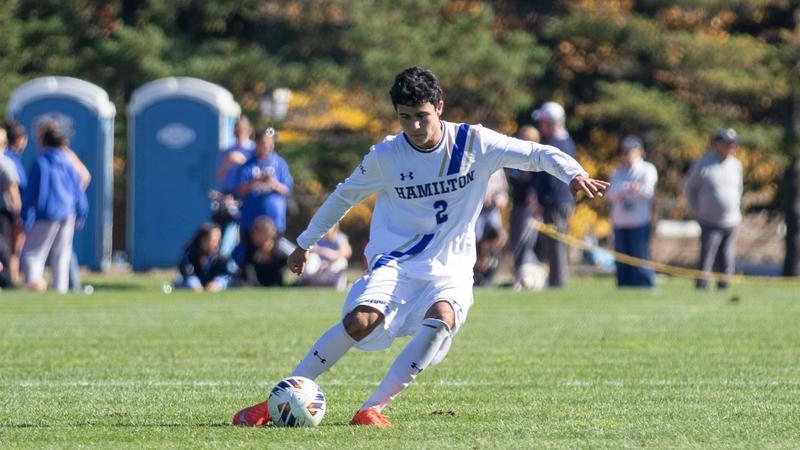 Men’s soccer drops NESCAC match against No. 18 Tufts