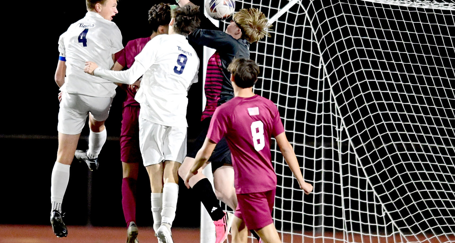 Mountain Lions, Golden Tigers boys soccer must settle for tie