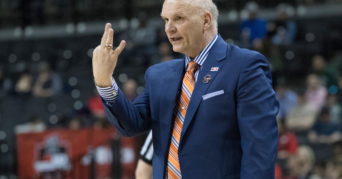 Healing on Hawk Hill: Martelli reconciles with Saint Joseph's years after firing led to bitter split | Basketball