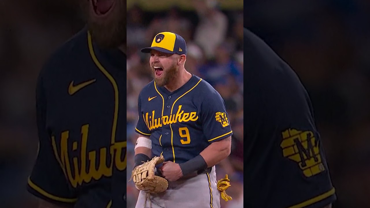 When the grind turns into glory. Well done, Brewers! #NoTimeLikeOctober