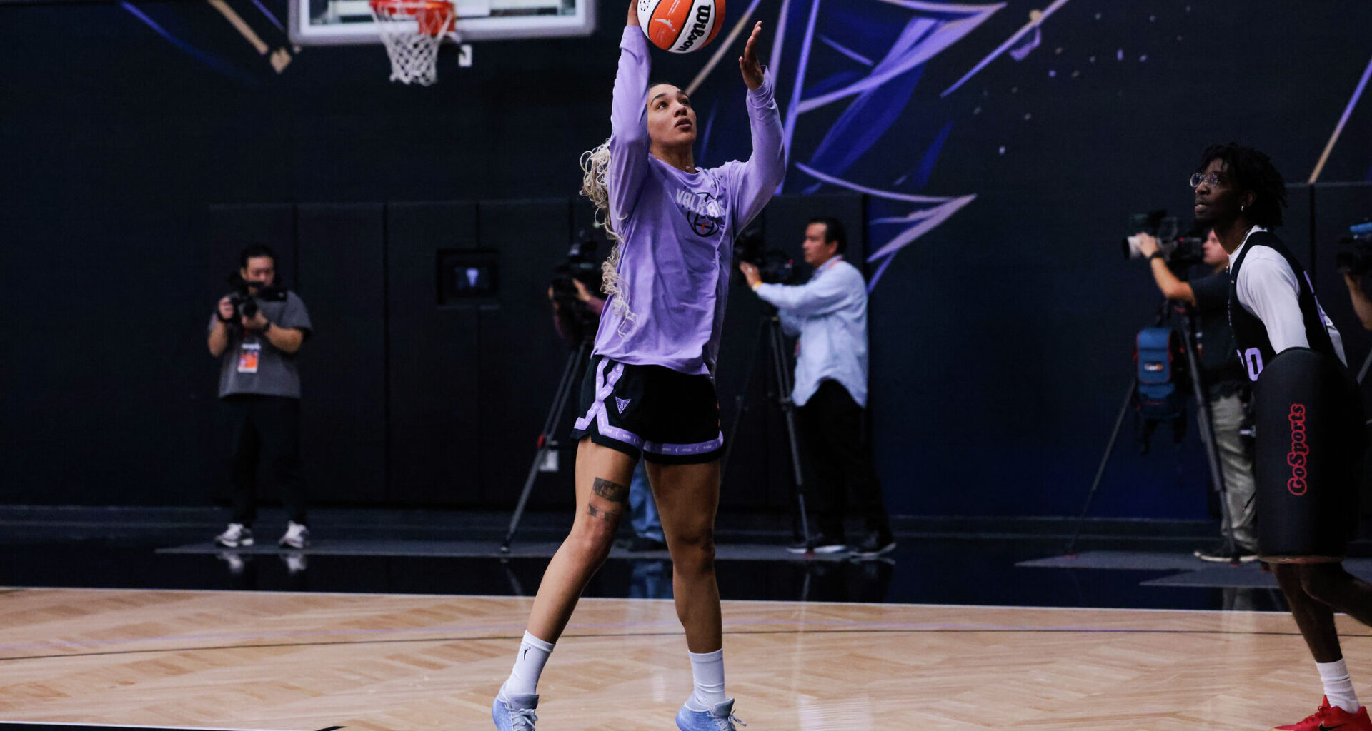 Valkyries-Dream matchup draws a crowd at WNBA Finals media day