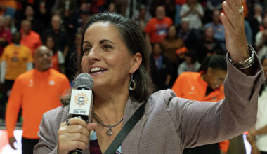 Jen Rizzotti earns WNBA's Business Executive Leadership Award