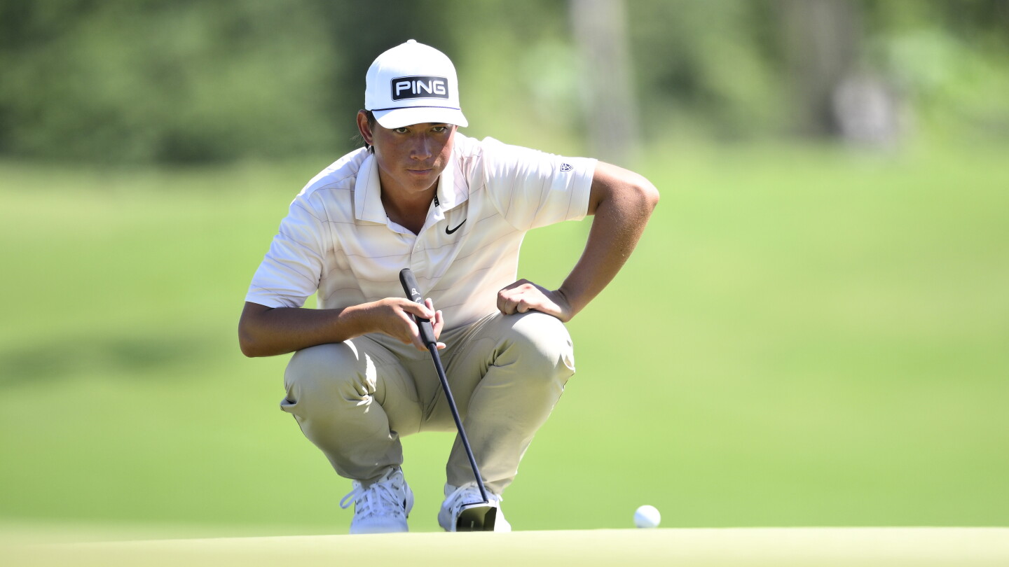 Still stacking papers, amateur Kihei Akina rises into Mexico Open contention with 64