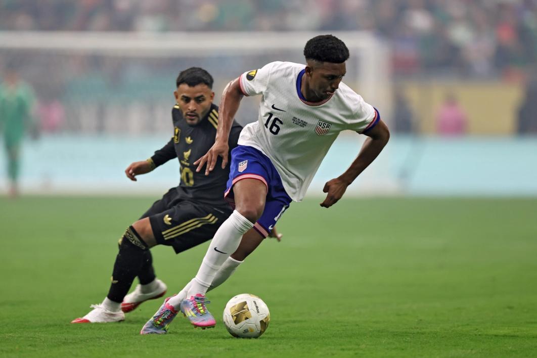 Alex Freeman #16 of the U.S. dribbles the ball against Mexico in the Concacaf Gold Cup on July 6, 2025 in Houston, Texas. (Photo by Omar Vega/Getty Images)