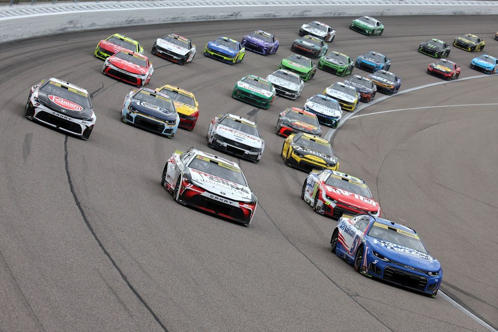 Kyle Larson, Hendrick Motorsports, Denny Hamlin, Joe Gibbs Racing
