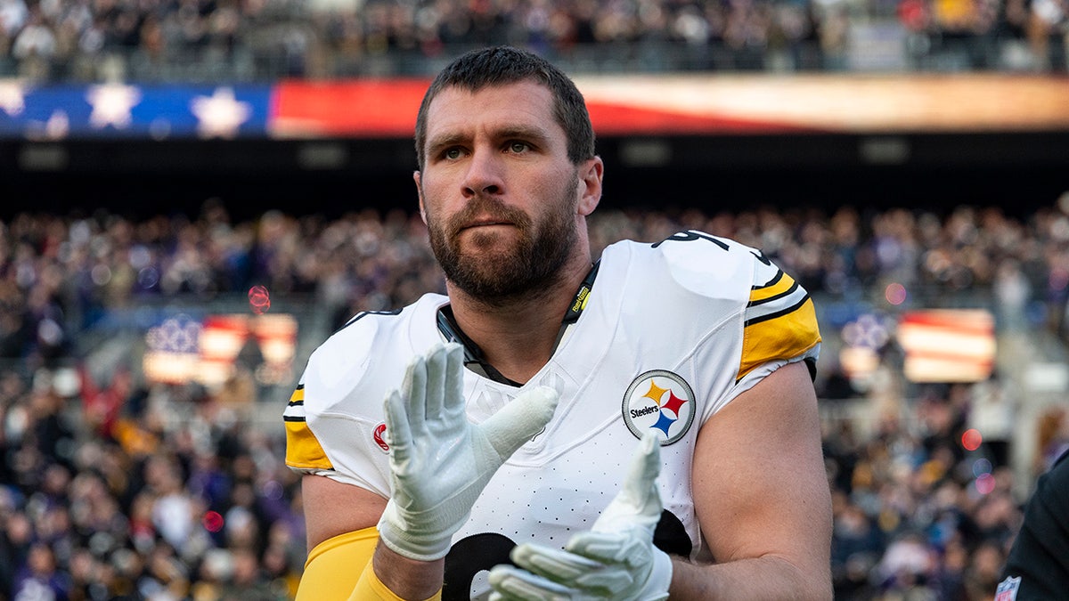 T.J. Watt #90 of the Pittsburgh Steelers reacts prior to an NFL Football game against the Baltimore Ravens at M&T Bank Stadium on December 21, 2024 in Baltimore, Maryland.